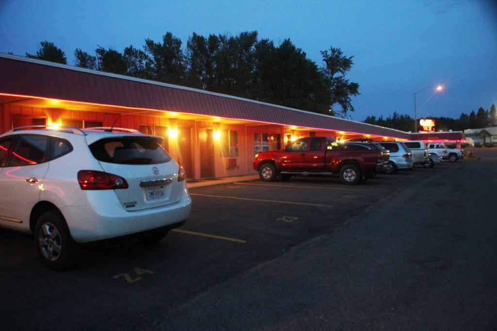 Caboose Motel Libby Bagian luar foto