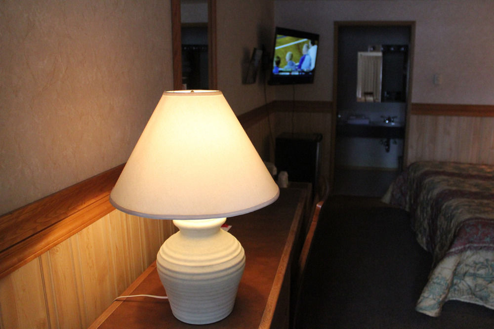 Caboose Motel Libby Bagian luar foto